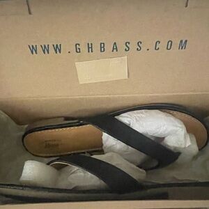 G. H. Bass & Co.Maine Black Leather Thong Sandals 🩴